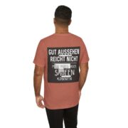 T‑Shirt - "Gut aussehen reicht nicht, man muss auch saufen können" German Funny Drinking Tee - Image 18