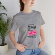 Grandma Announcement Tee — "Ich werde OMA genannt weil ich viel zu cool bin" Frenchie Grandma Gift - Image 39