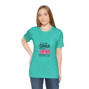 Grandma Announcement Tee — "Ich werde OMA genannt weil ich viel zu cool bin" Frenchie Grandma Gift - Image 32