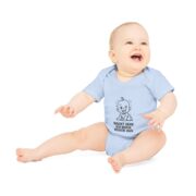 Baby Bodysuit "Nackt sehe ich noch besser aus" — Organic Short Sleeve Baby Onesie, Cute German Baby Gift - Image 8