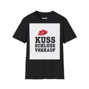 T-Shirt — "Kuss Schluss Verkauf" Lip Print Graphic Tee - Image 7