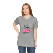 Grandma Announcement Tee — "Ich werde OMA genannt weil ich viel zu cool bin" Frenchie Grandma Gift - Image 38