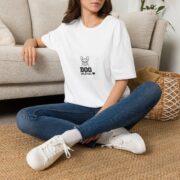 Dog Mom T‑Shirt — Minimal French Bulldog Graphic Tee